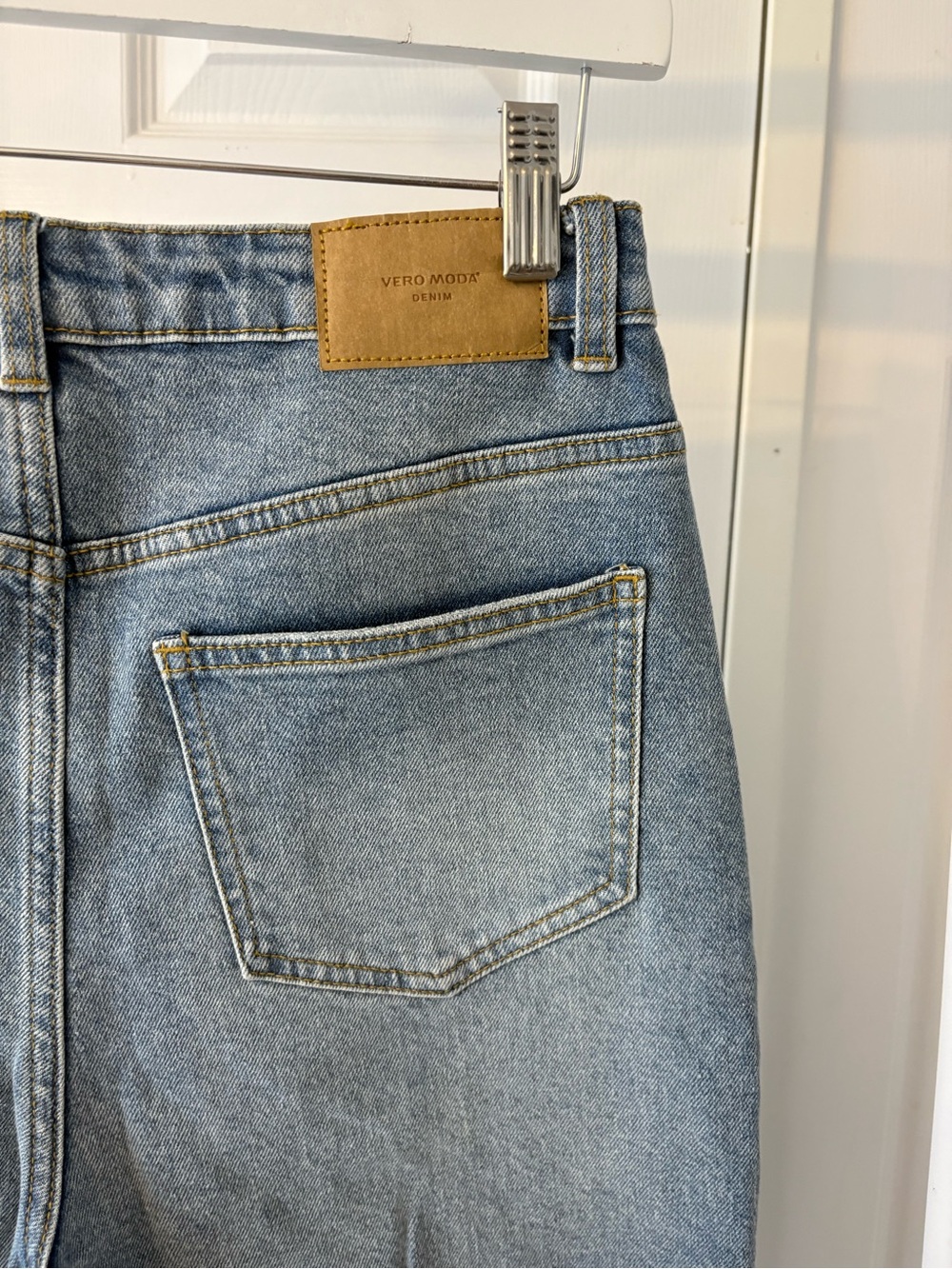 Vero Moda Blue 90s Style HighRise Mom Denim Jeans Size 27 Cotton - Picture 13 of 16